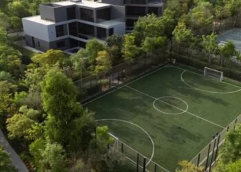 Masaar 3 Sharjah real estate development by Arada featuring villas, greenery, and community lagoon.