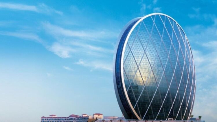 Aldar Properties net profit 2025 reflected in Abu Dhabi skyline and Yas Island real estate growth