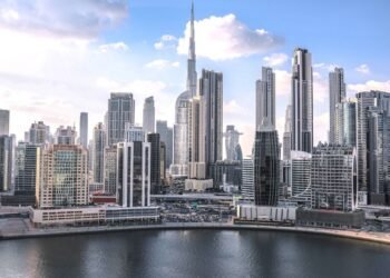 Dubai office market two-tier split by 2028 with Grade A Business Bay offices.