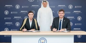 Senior representatives from Manchester City Football Club and Ohana Development sign an agreement for Manchester City Yas Residences by Ohana at a formal signing ceremony in Abu Dhabi.