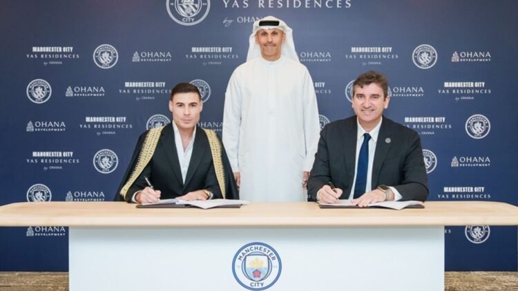 Senior representatives from Manchester City Football Club and Ohana Development sign an agreement for Manchester City Yas Residences by Ohana at a formal signing ceremony in Abu Dhabi.